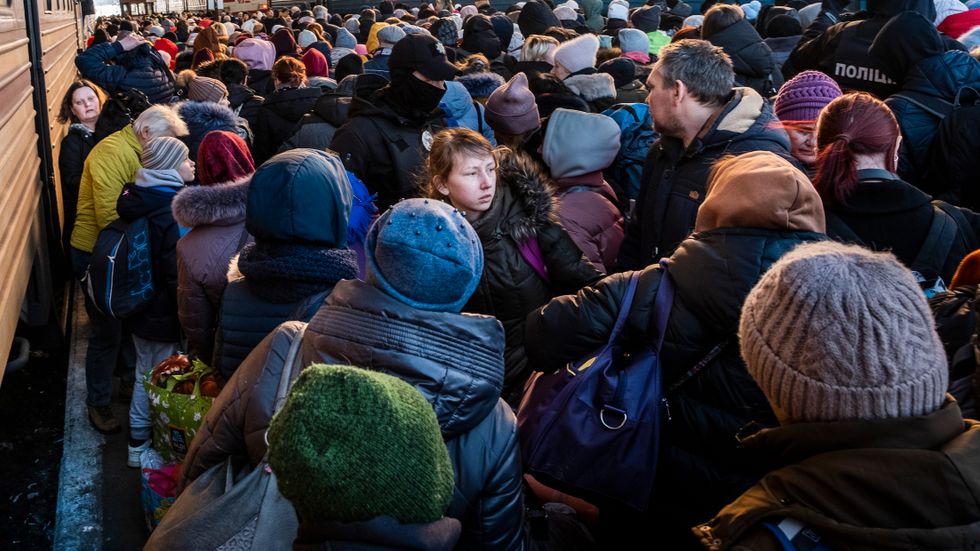 Uppemot 200 000 ukrainare kan komma till Sverige, enligt Migrationsverkets beräkningar.