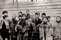 Barn i Auschwitz i samband med befrielsen.