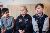 Från vänster Mithul Jayasuriya, Lola Hjort Mowitz och Arne Alexanderow som går i 4E på Internationella Engelska Skolan i Bromma.