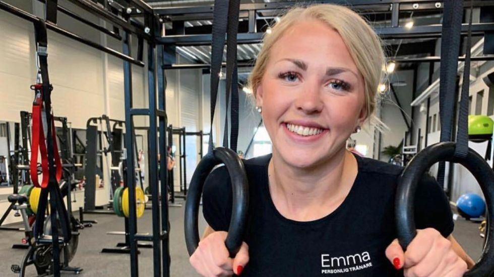 Emma Johnsson är personlig tränare och tipsar om olika sätt att träna hemma.