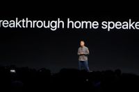 Apple-toppen Phil Schiller presenterar Homepod.