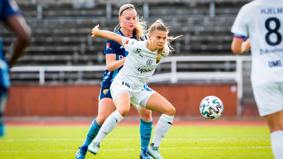 Therese Simonsson under en match mellan Djurgården och Umeå.