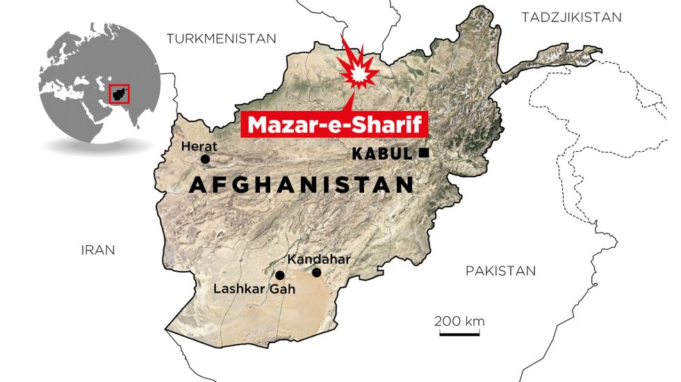 Attacken inträffade när troende samlats vid en shiitisk moské i Mazar-e-Sharif i norra Afghanistan.