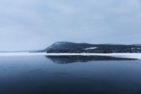 Sjön Parkijaur utanför Jokkmokk med området Kallak på andra sidan, där Beowulf Mining vill bryta järnmalm.