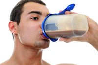 Om du äter tillräckligt med protein har du sannolikt inget behov av extra protein från ett proteintillskott, skriver Jacob Gudiol.
