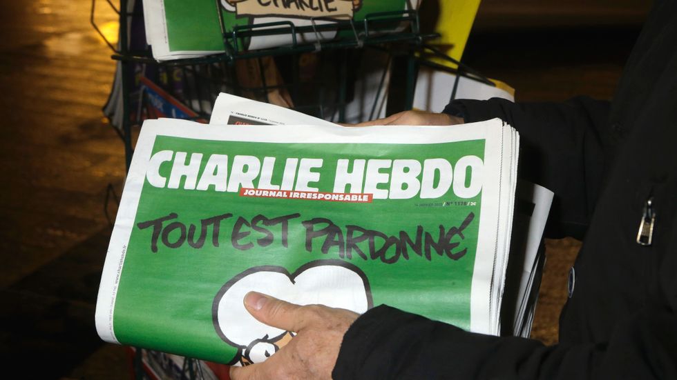 Dödshoten mot satirtidningen Charlie Hebdo ökar igen. 2015 dödades tolv människor i en attack mot tidningen. Arkivbild.