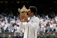 Novak Djokovic tog femte titeln i Wimbledon.