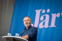 Liberalernas partiledare Jan Björklund talar under Politikerveckan på Spånga IP i Järva på söndagskvällen.