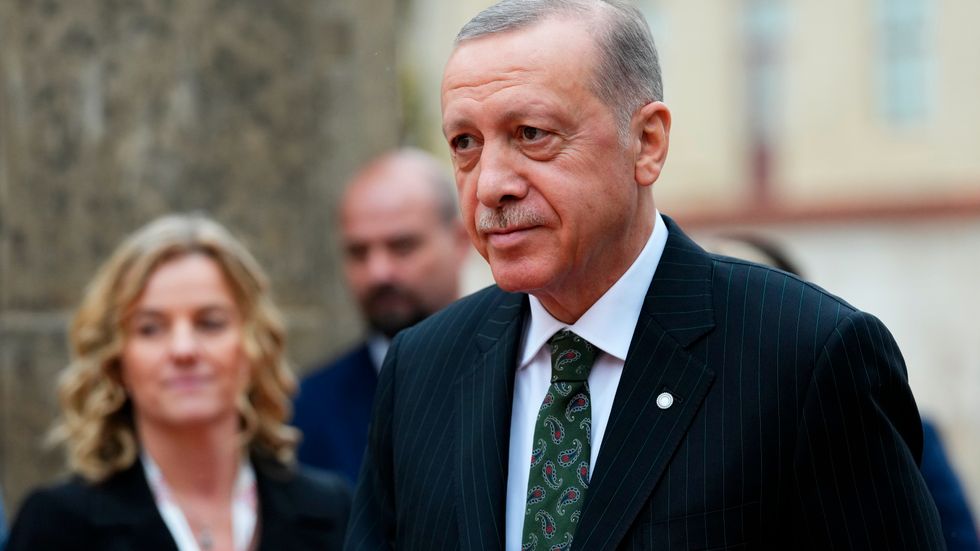 Recep Tayyip Erdogan deltog på ”Europeiska politiska gemenskapens” första möte.