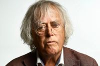 Dag Solstad (född 1941) är prisbelönt norsk författare, dramatiker och skribent. 
