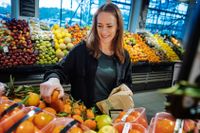 Citrusfrukter är både billigare och godare under säsong säger Johanna Andersson, dietist som driver kontot "Dietistens val” på Instagram. 