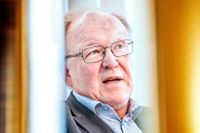 Den som är satt i skuld är icke fri. Göran Persson säger att han alltid haft en dragning till det bibliska språket. ”Det är viktigt för en politiker att språket är ens eget, bara då kan du vara effektiv som opinionsbildare”, säger han.  