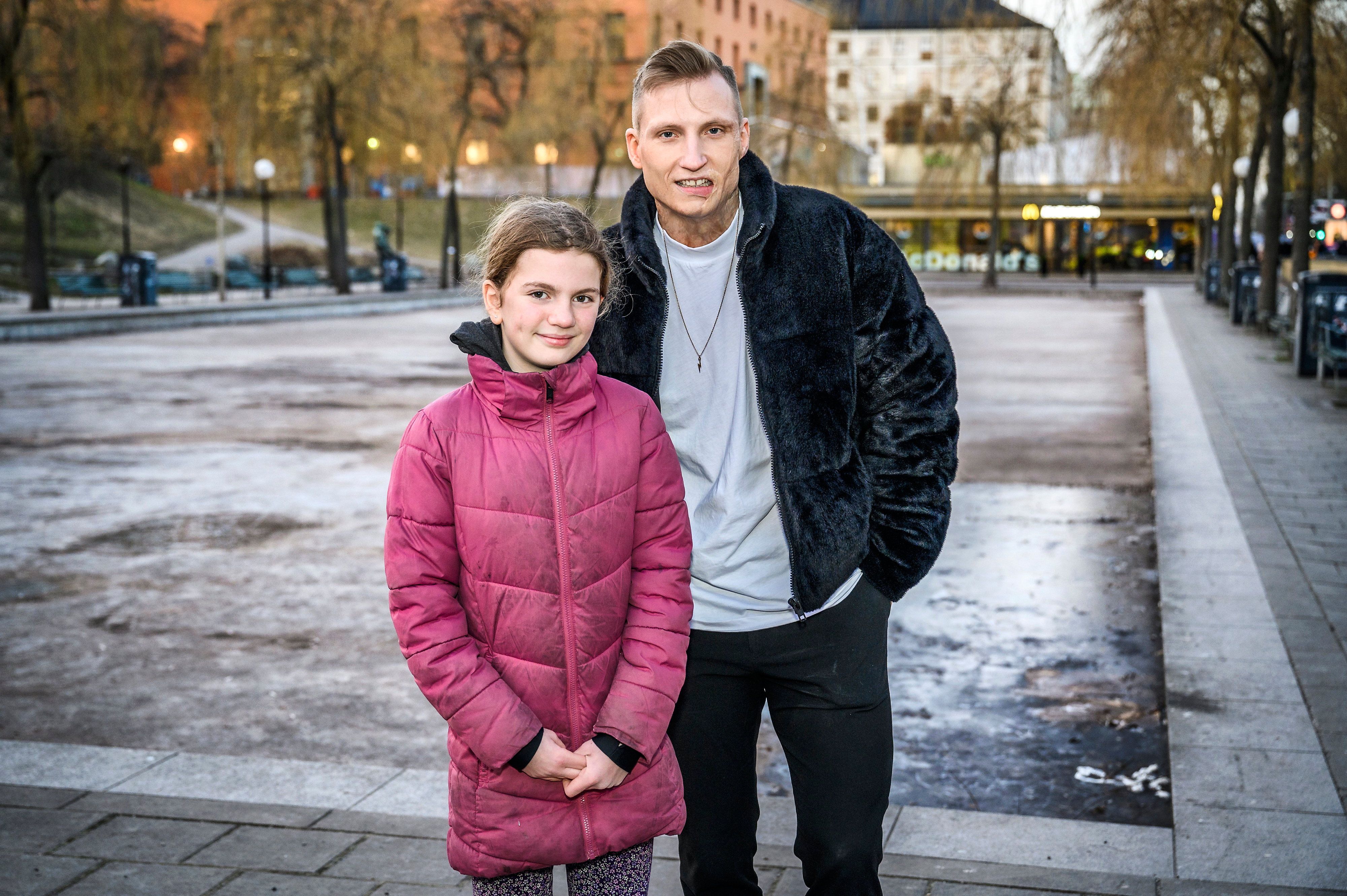 12-åriga juniorreportern Sofia fick träffa Axel Schylström inför hans uppträdande i Mellon. ”Jag repar fruktansvärt mycket”, säger han. 