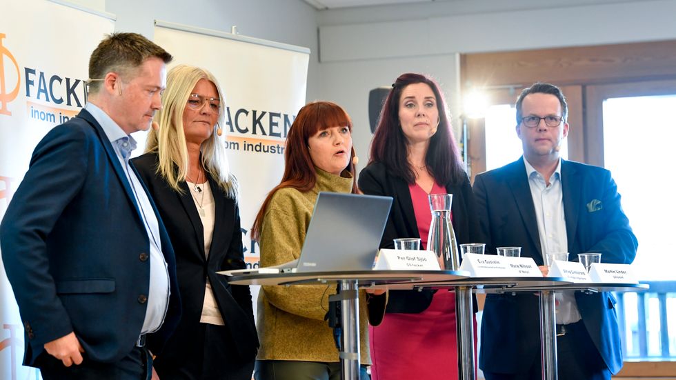 Per-Olof Sjöö, Eva Gouvelin, Marie Nilsson, Ulrika Lindstrand och Martin Linder Unionen under en pressträff den 4 november där facken inom industrin presenterade det gemensamma lönekravet inför 2020 års avtalsrörelse. 