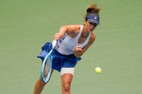 Tsvetana Pironkova har gjort sitt i US Open. Serena Williams vann kvartsfinalen.