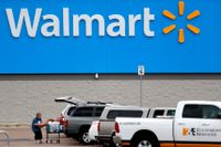 Vinstlyft för Walmart i krisen. Arkivbild