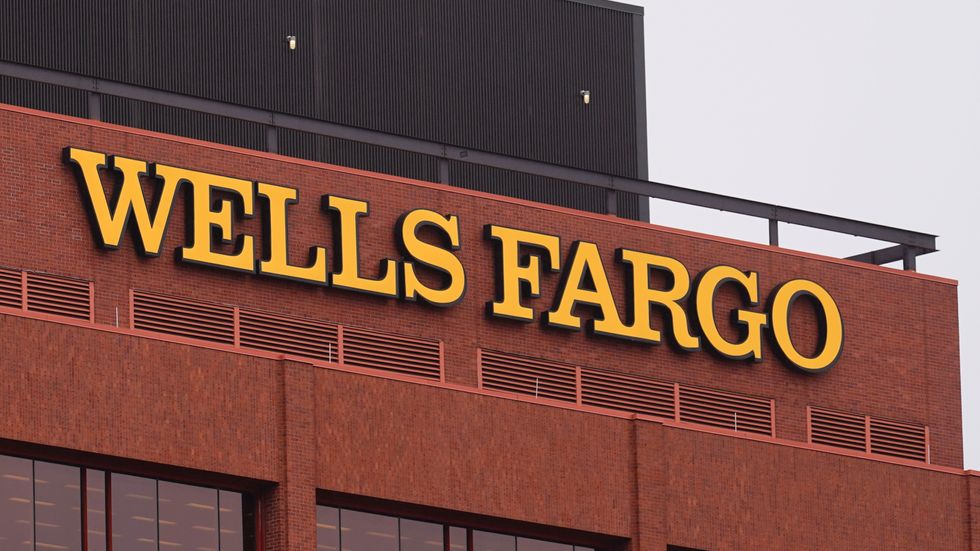 Den amerikanska storbanken Wells Fargo & Co klår förväntningarna och noterar en vändning uppåt för företagsutlåningen. Arkivbild