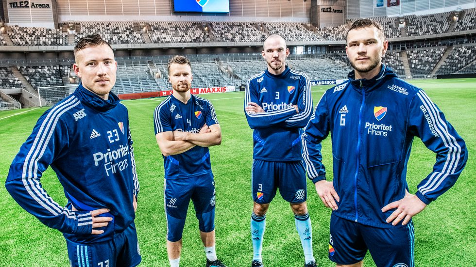 Mittlåset Fredrik Ulvestad (23), Une Larsson (4), Marcus Danielsson (3) och Jesper Karlström (6) tränar på Tele2 Arena.