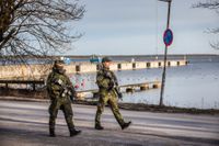 Patrullerande soldater i Slite på Gotland. Arkivbild.
