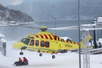 Ambulanshelikoptrar och lavinhundar har hjälpt till efter flera laviner i Norge. Men ingen är saknad. Arkivbild.
