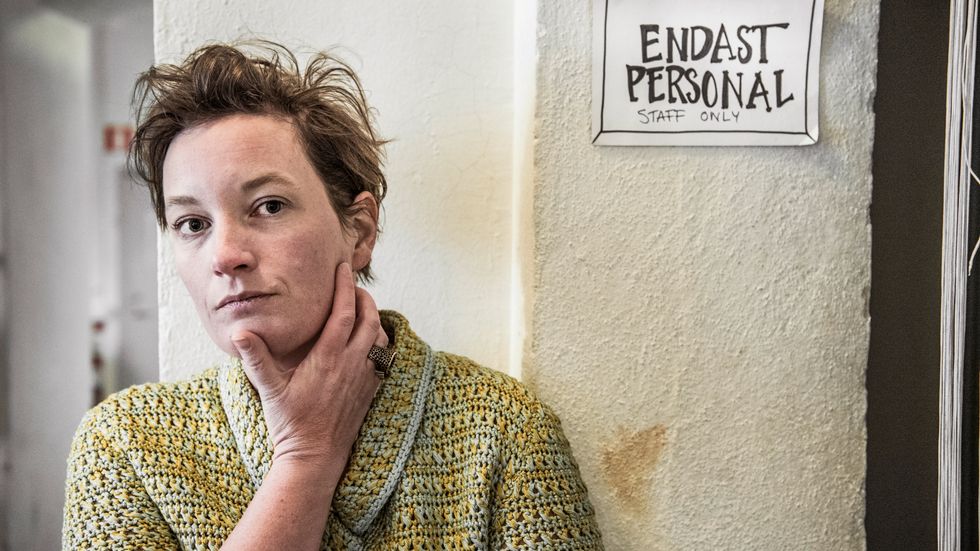Agnes Lidbeck, född 1981, lever och arbetar i Stockholm. Hennes debutbok ”Finna sig” hyllades av kritikerna och tilldelades Borås Tidnings debutantpris. 