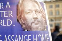 Supportrar till Julian Assange har samlats i flera delar av världen för att visa sitt stöd och protestera. 