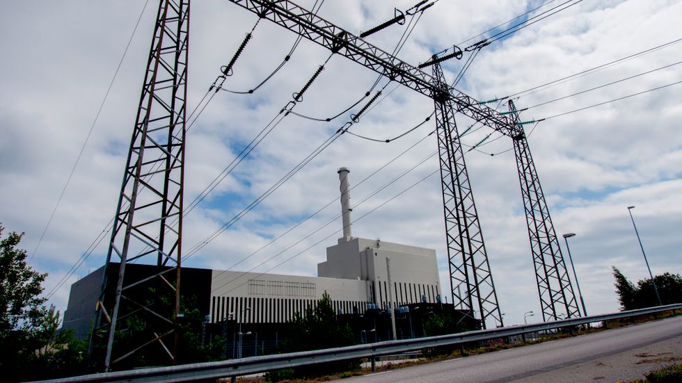 Svenska kraftnäts rapport visar återigen att kärnkraften behövs för att vår fossilfria elförsörjning ska fungera, skriver debattörerna. På bilden Oskarshamns kärnkraftverk.