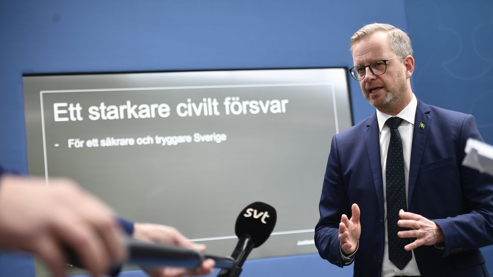 Inrikesminister Mikael Damberg (S) vid pressträffen om ett starkare civilt försvar.