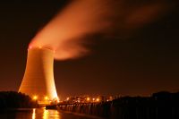 Två reaktorer från de franska kärnkraftverket Golfech:s stängs ned eftersom grundvattennivåerna blivit för låga och vattnet för varmt.