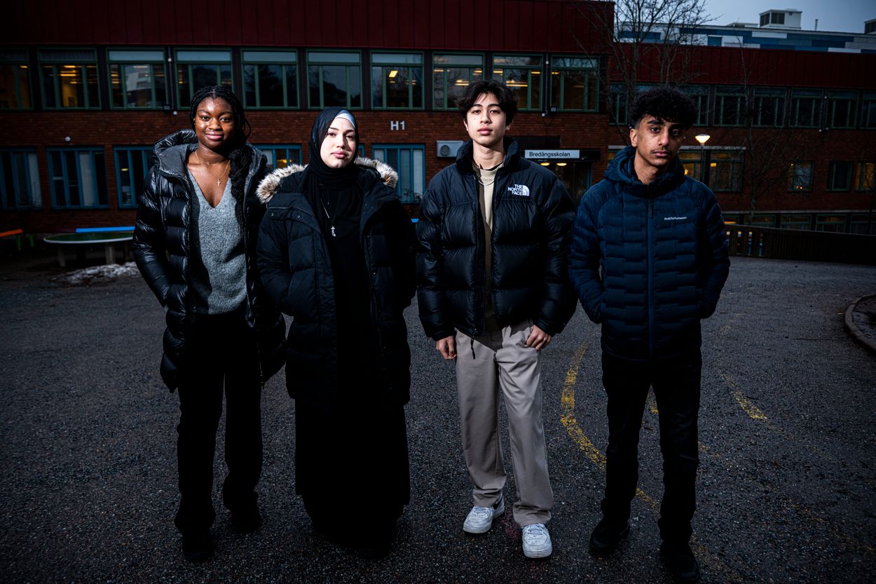Elvira Yao, Zeinab Dhahad, Björn Panphim och Edriss Abdelmasid är elever på Bredängsskolan.