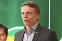 Miljöpartiet presenterade på fredagen valberedningens förslag att Per Bolund tar över som språkrör efter Gustav Fridolin vid partiets kongress i maj. T.v. den nya partisekreteraren Emma Nohrén. 