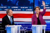 Mike Bloomberg och Elizabeth Warren i nattens debatt i Las Vegas. 
