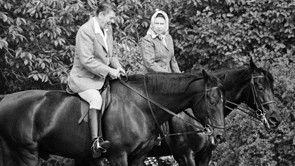 År 1982 träffades Elizabeth II och USA:s president Ronald Reagan. Det skedde på hästryggen på Windsor.