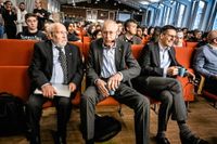 Nobelpristagarna i fysik James Peebles, Michel Mayor och Didier Queloz, håller föreläsning på Spånga gymnasium