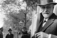 Sigmund Freud (1856–1939) på ett foto från 1920. 