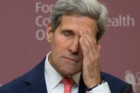 John Kerry under presskonferensen i London.