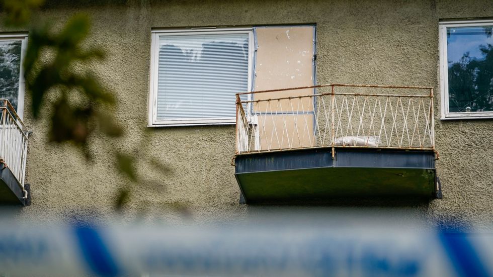 Två män hittades döda i en bostad i Ulricehamn på onsdagen.