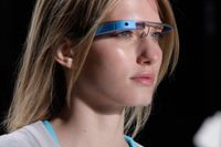 Google Glass ska vara ute i handeln senare i år.