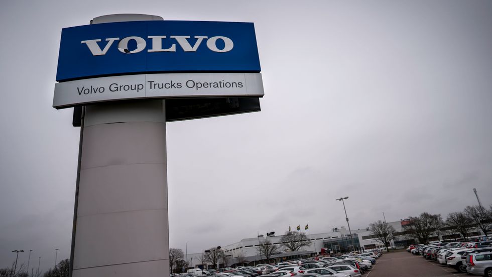 Volvo lastvagnar stoppar nu tillverkningen i en rysk fabrik. Arkivbild.