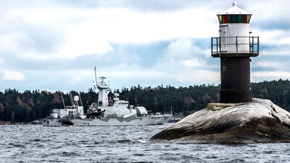 I oktober 2014 offentliggjorde Försvarsmakten att en insats mot misstänkt främmande undervattensverksamhet satts i gång i Stockholms skärgård.