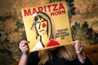 Maritza Horn är aktuell med skivan ”Innan elden brunnit ut”.