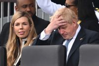 Boris Johnson med sin fru Carrie Johnson.
