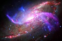 Galaxen NGC 4258 kretsar kring ett stort svart hål.