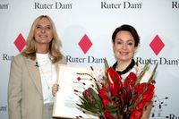 Ruter Dams vd Marika Lundsten (till vänster) och årets Ruter Dam, Anna Borg, vd och koncernchef för Vattenfall.