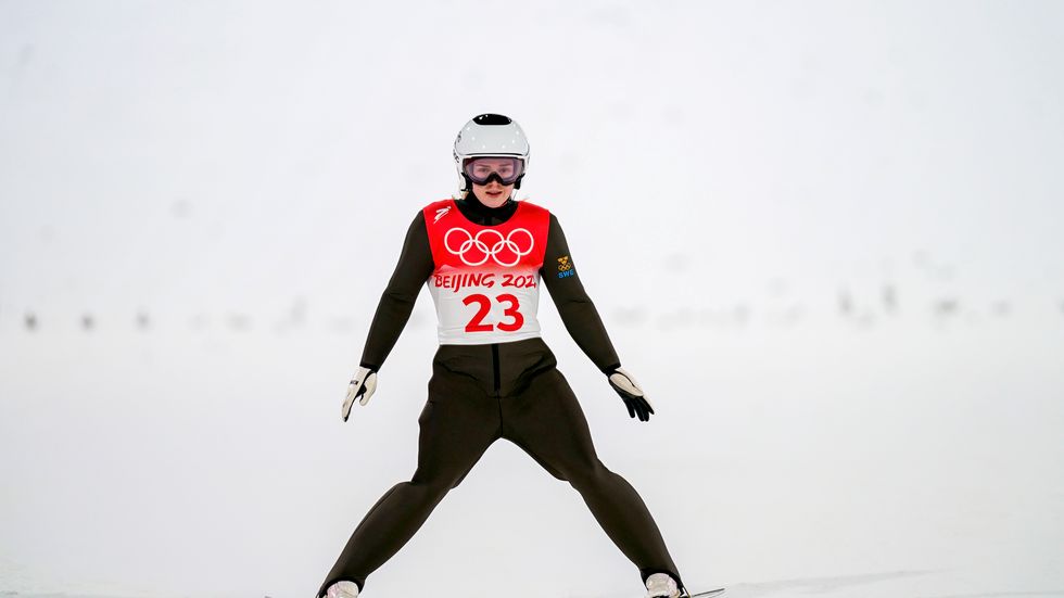Frida Westman efter sitt första hopp i OS-debuten.