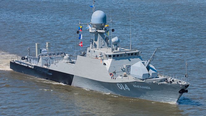 Ett ryskt missilfartyg av den sort som Ukraina säger sig ha attackerat utanför Kaliningrad i södra Östersjön.