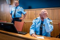 Klas Johansson, regionpolischef i väst, samt Erik Nord, polisområdeschef Storgöteborg, på tordagens presskonferens. En polis sköts till döds i Biskopsgården i Göteborg under onsdagskvällen.
