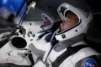 Astronauterna Doug Hurley och Bob Behnken övar inför uppdraget.