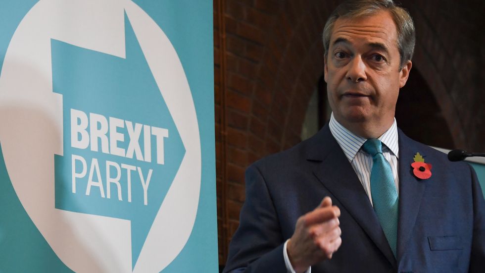 Brexitpartiets Nigel Farage går till val med en önskan om en pakt med premiärministern – och ett upprivet brexitavtal.