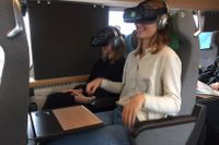 Med VR-glasögon får resenärer en förhandstitt på de upprustade tågen.